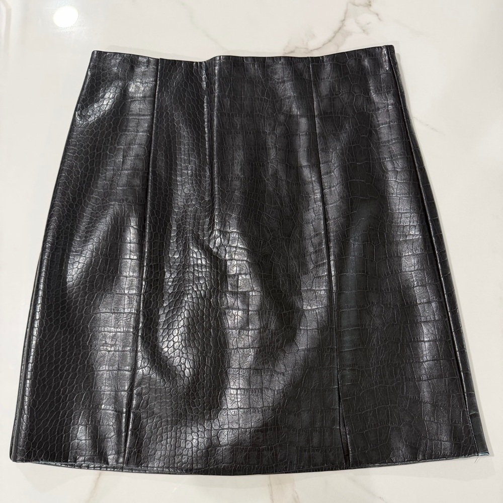 Astr Black Croc-Embossed Pencil Skirt